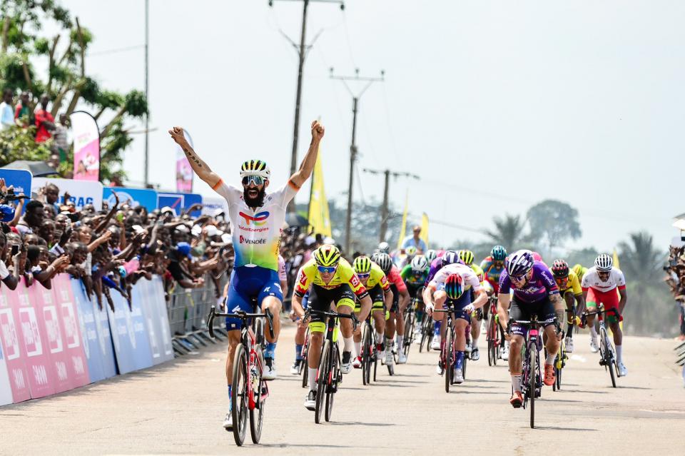 Finishphoto of Geoffrey Soupe winning La Tropicale Amissa Bongo Stage 1.